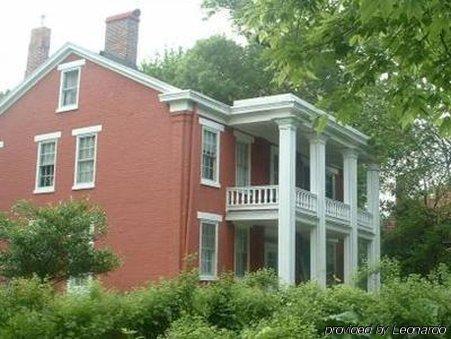 The Solon Langworthy House Hotel Dubuque Exterior photo